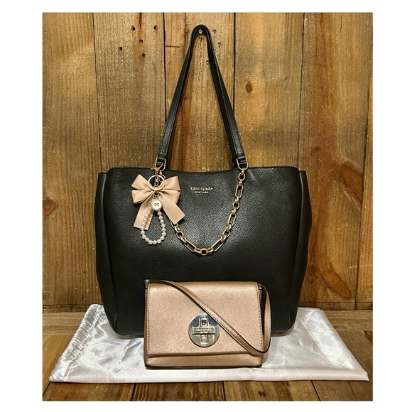 Kate Spade. 5 Piece. Carlyle Tote & Free Crossbody, Bag Charm, Dust Bag & Scarf. - Picture 16 of 16